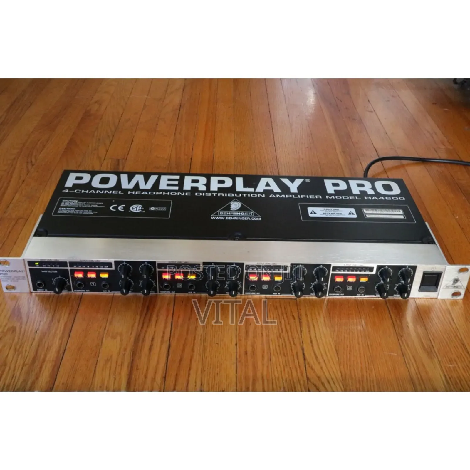 Behringer Powerplay Ha4600 4 Channels Headphone Amplifier