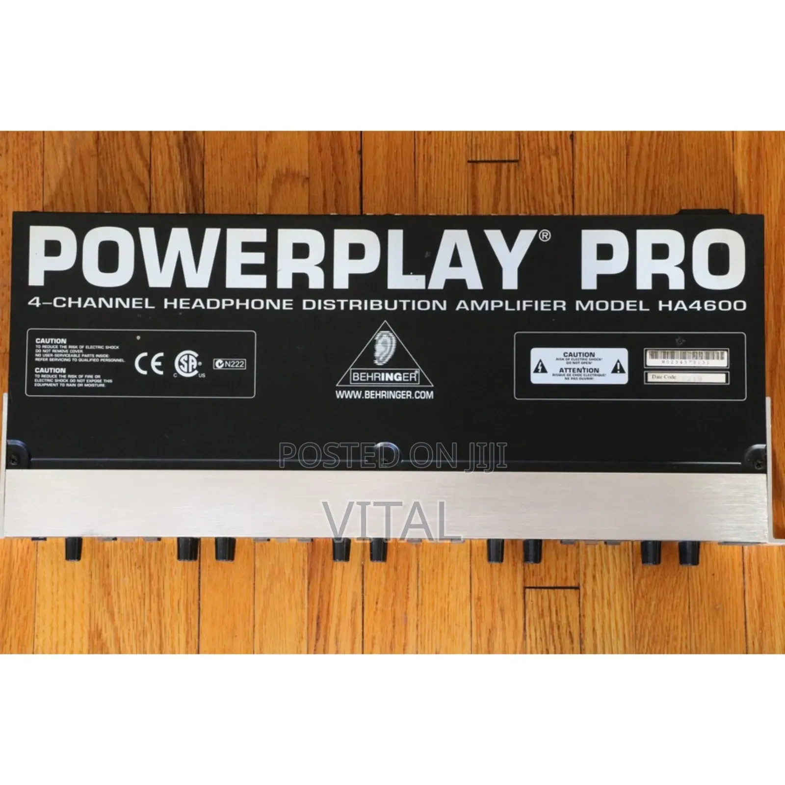 Behringer Powerplay Ha4600 4 Channels Headphone Amplifier