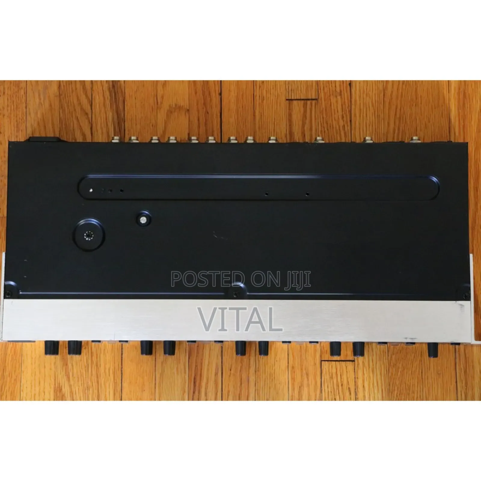 Behringer Powerplay Ha4600 4 Channels Headphone Amplifier