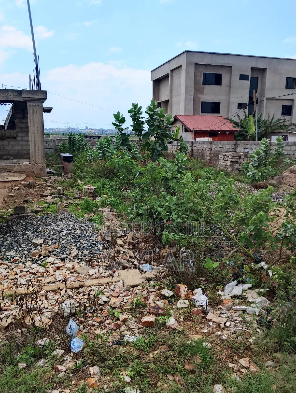Half Plot for Sale Close to Mf Estate Lashibi