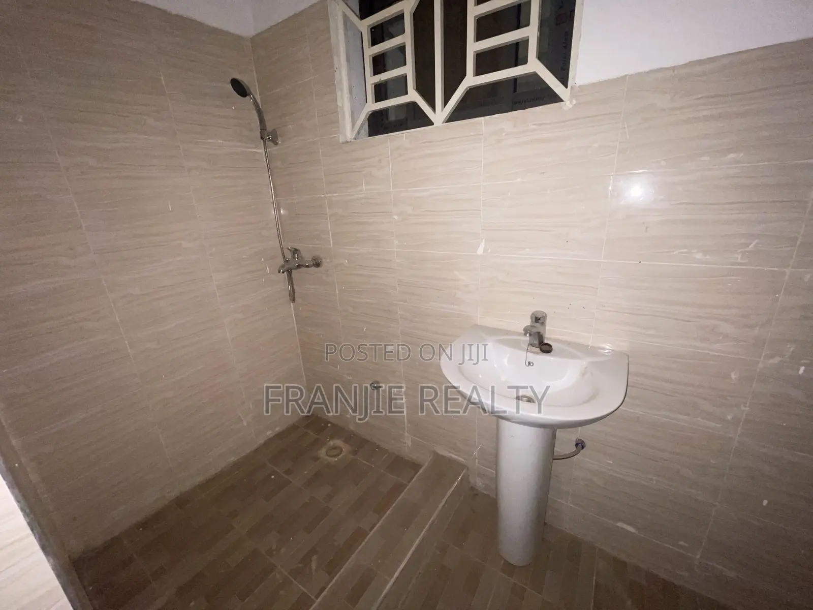 2bdrm Apartment in Franjie Realty, Weija for rent