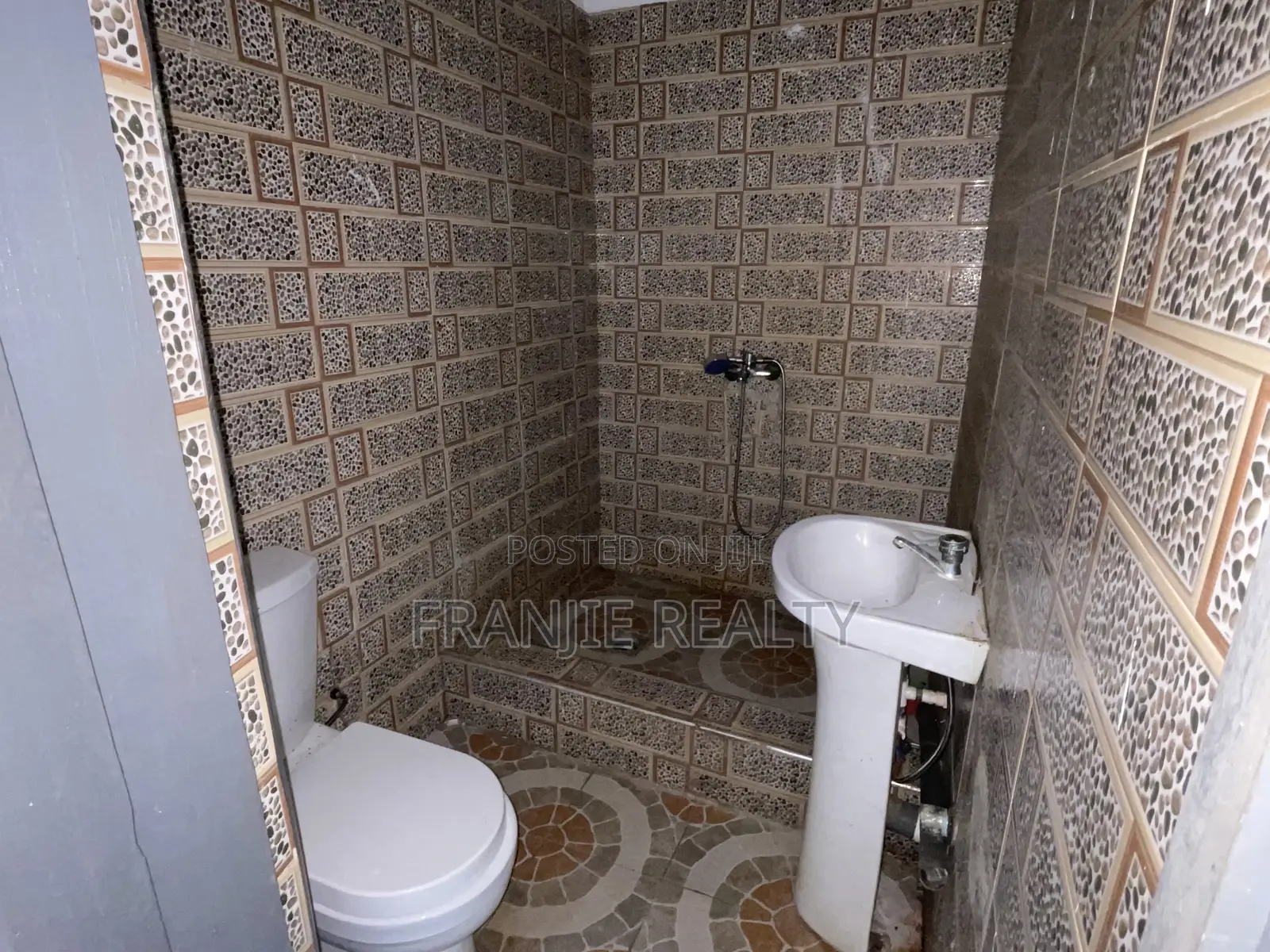 2bdrm Apartment in Franjie Realty, Weija for rent