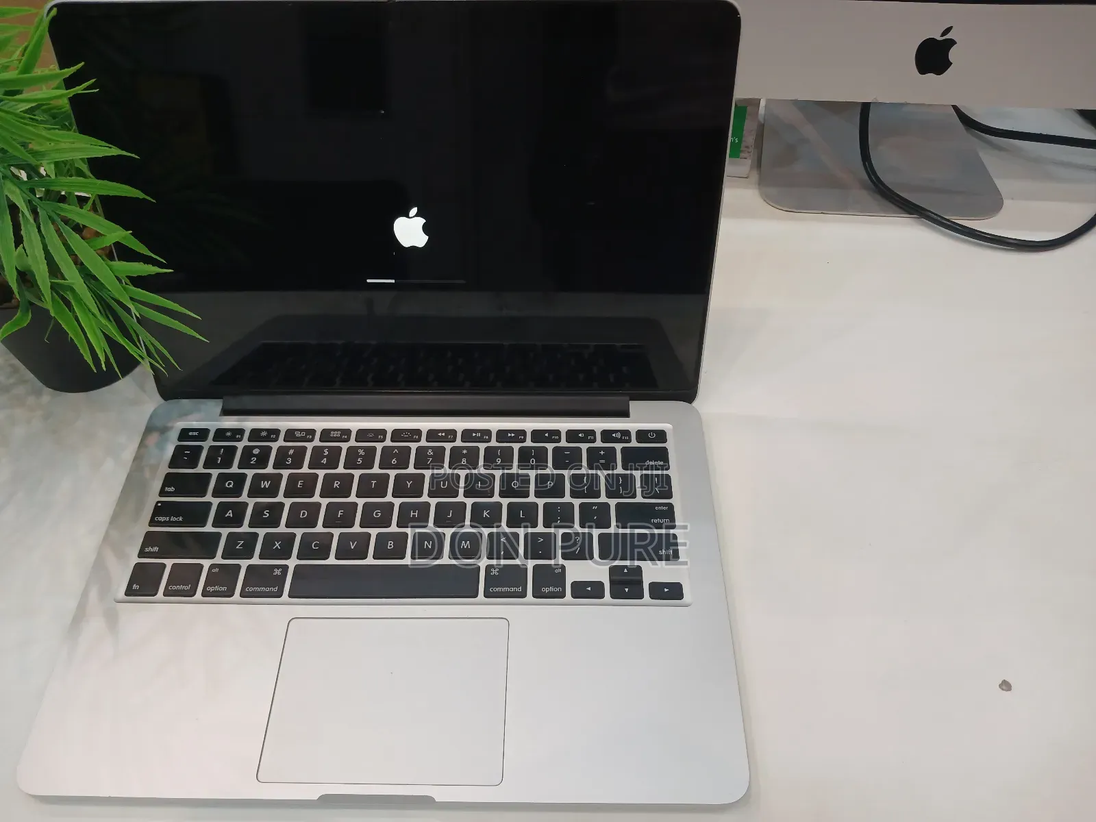 Laptop Apple MacBook Pro 2015 8GB Intel Core I5 SSD 128GB