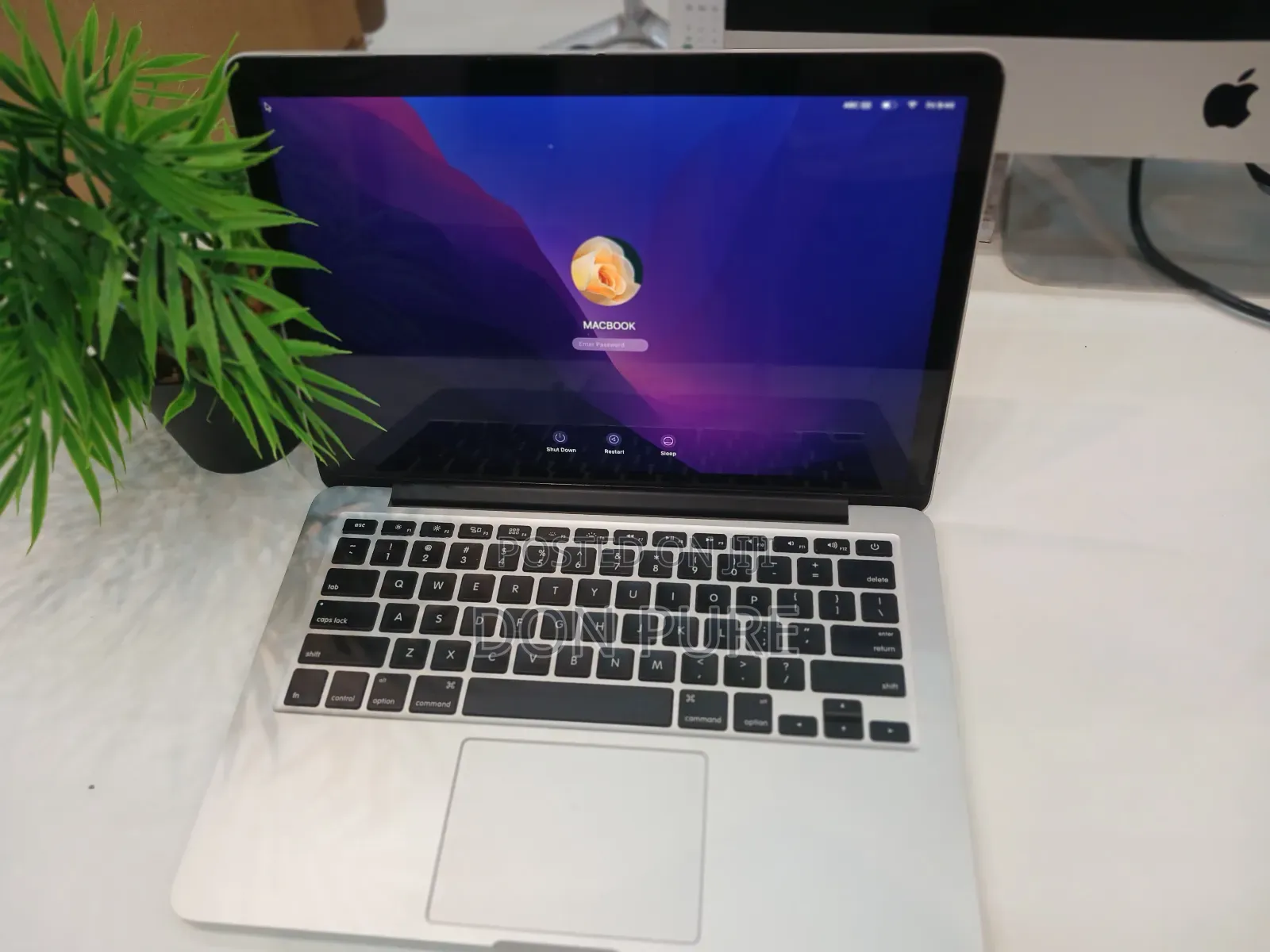 Laptop Apple MacBook Pro 2015 8GB Intel Core I5 SSD 128GB