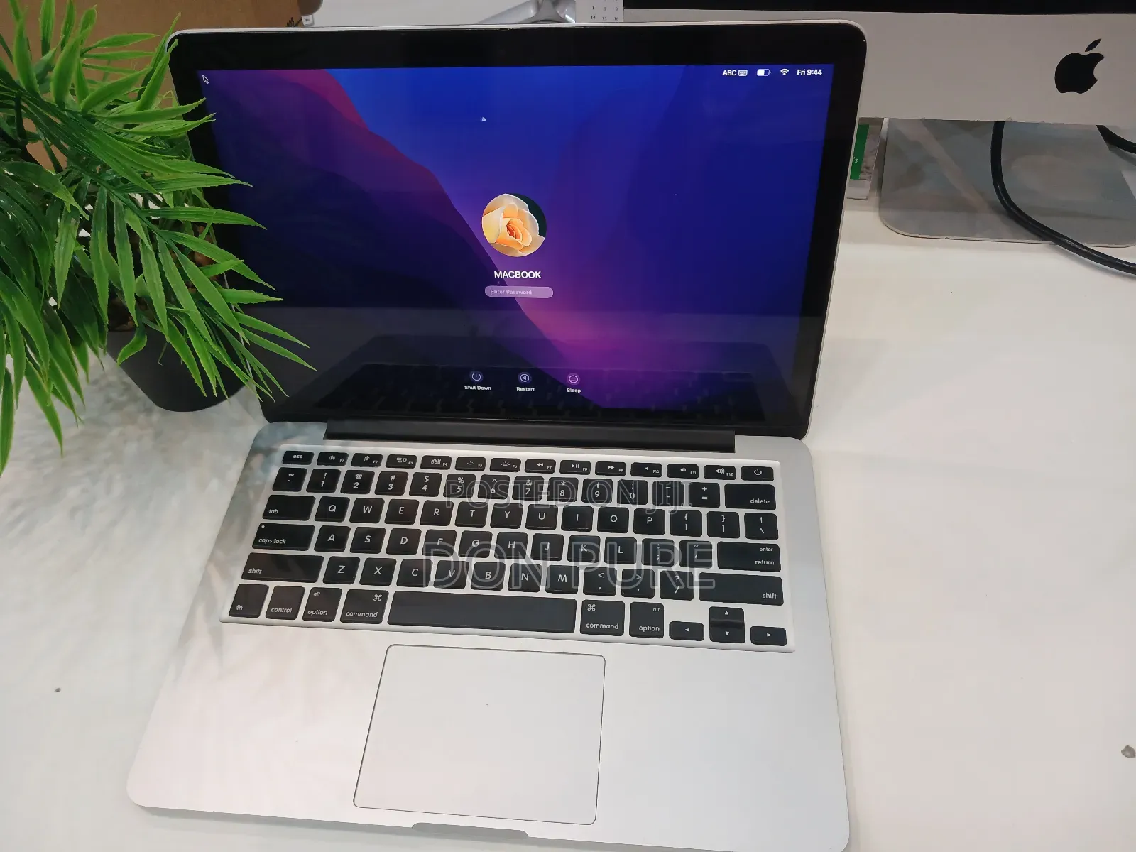 Laptop Apple MacBook Pro 2015 8GB Intel Core I5 SSD 128GB