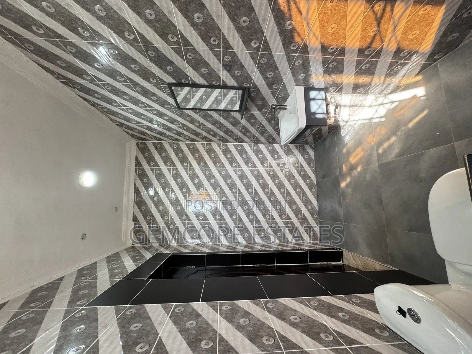 3bdrm Apartment in East Legon Hills for rent