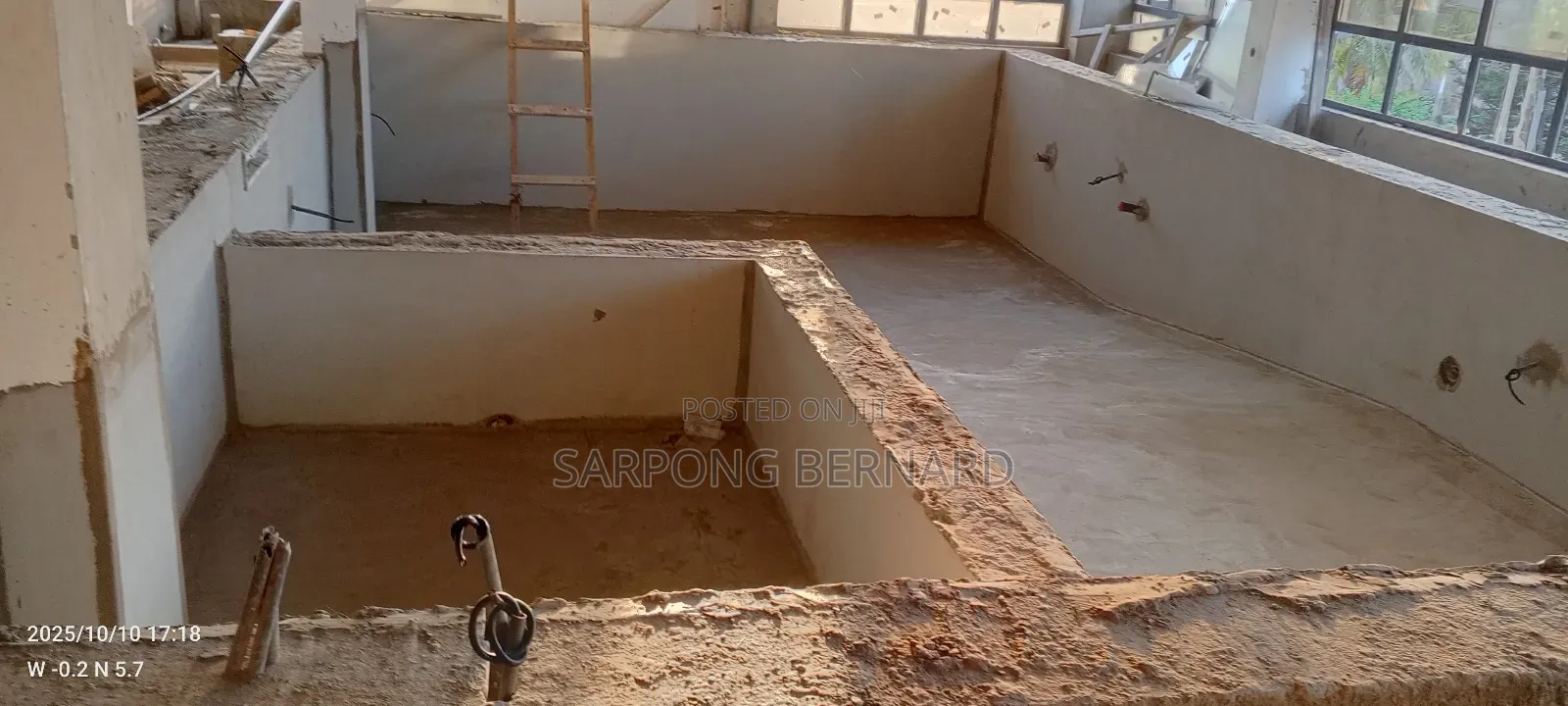 Adom Swimming Pool