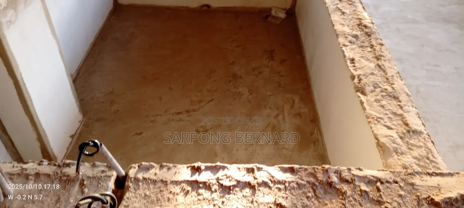 Adom Swimming Pool