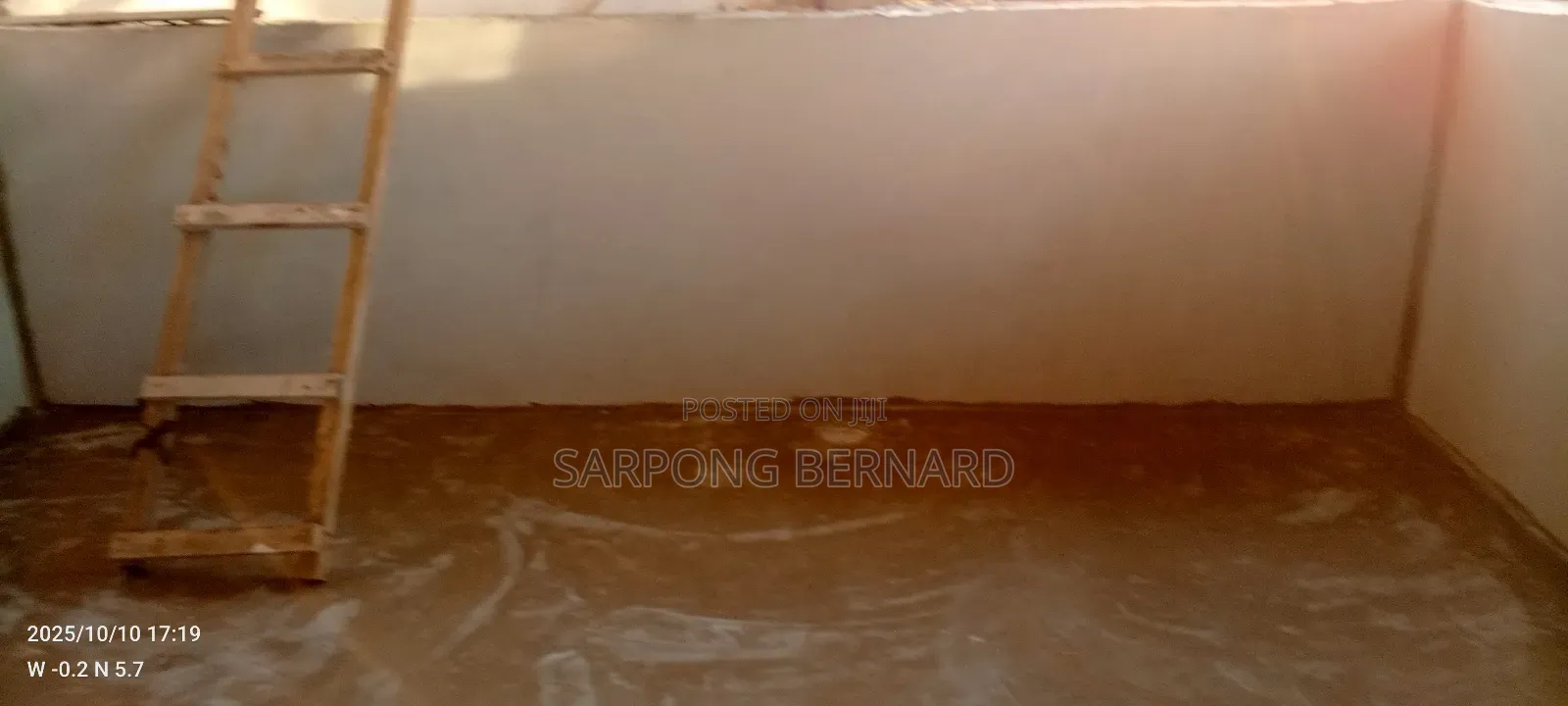 Adom Swimming Pool