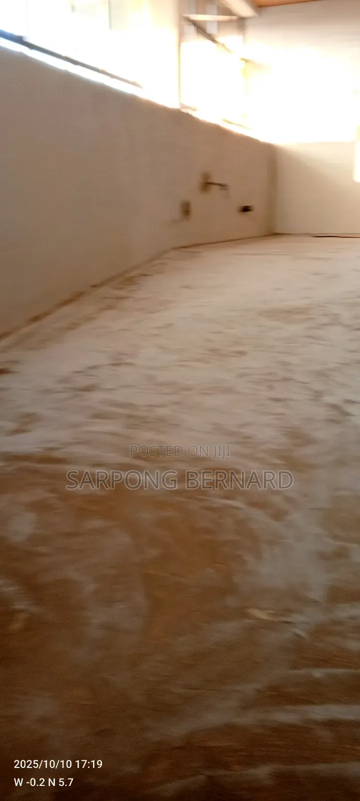 Adom Swimming Pool