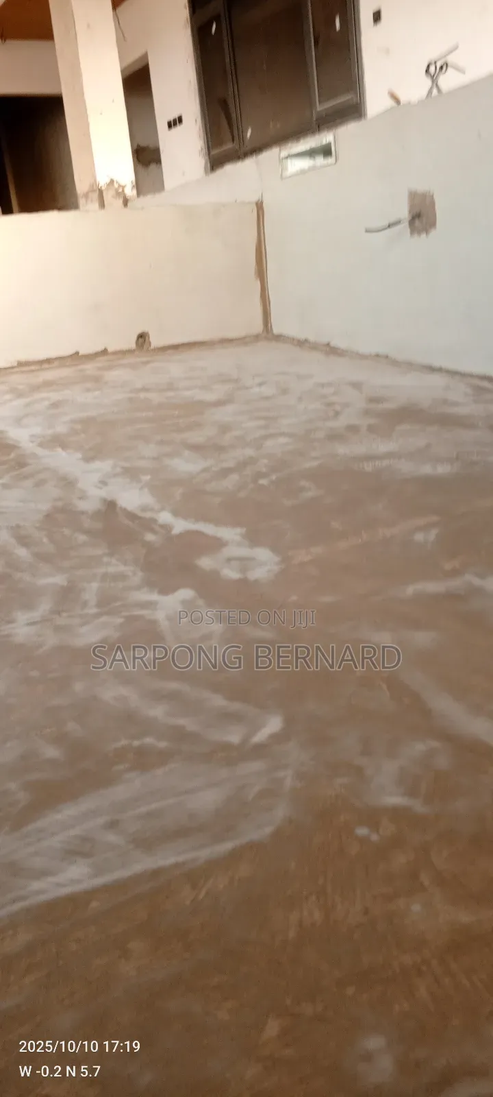 Adom Swimming Pool