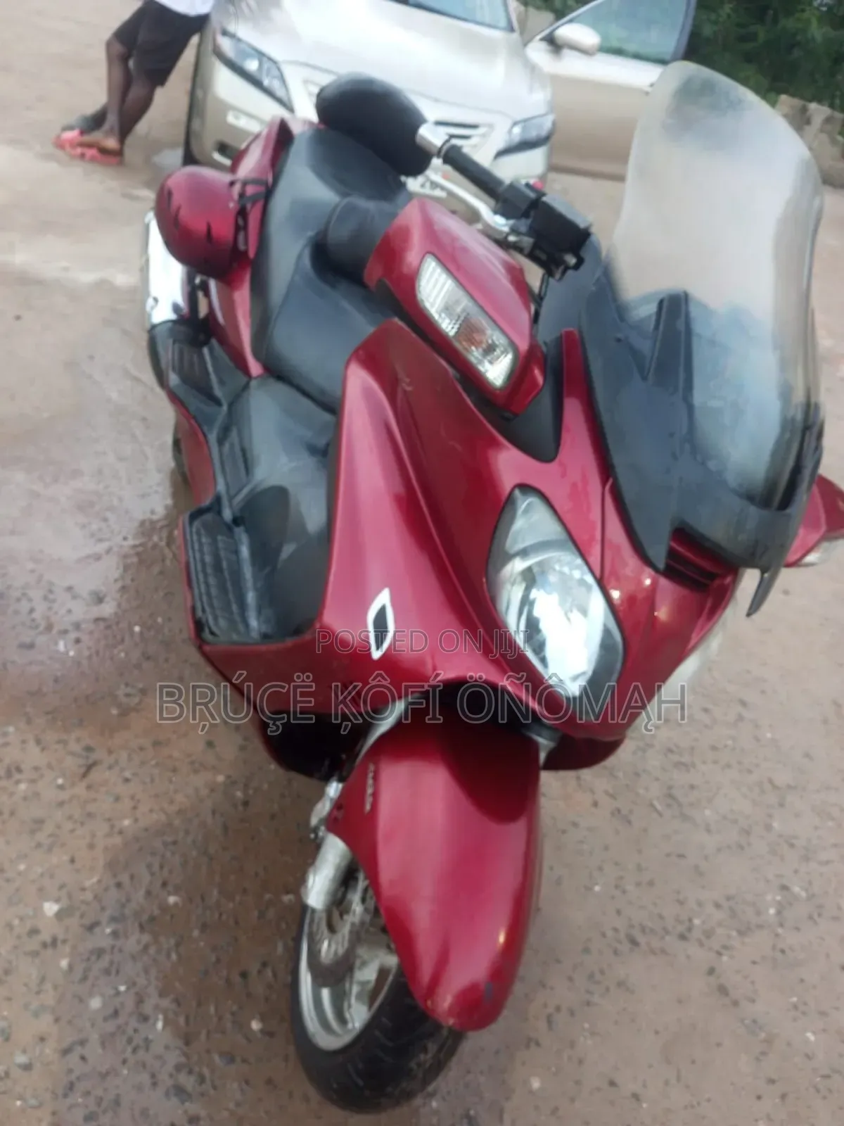 Suzuki Burgman 2010 Red