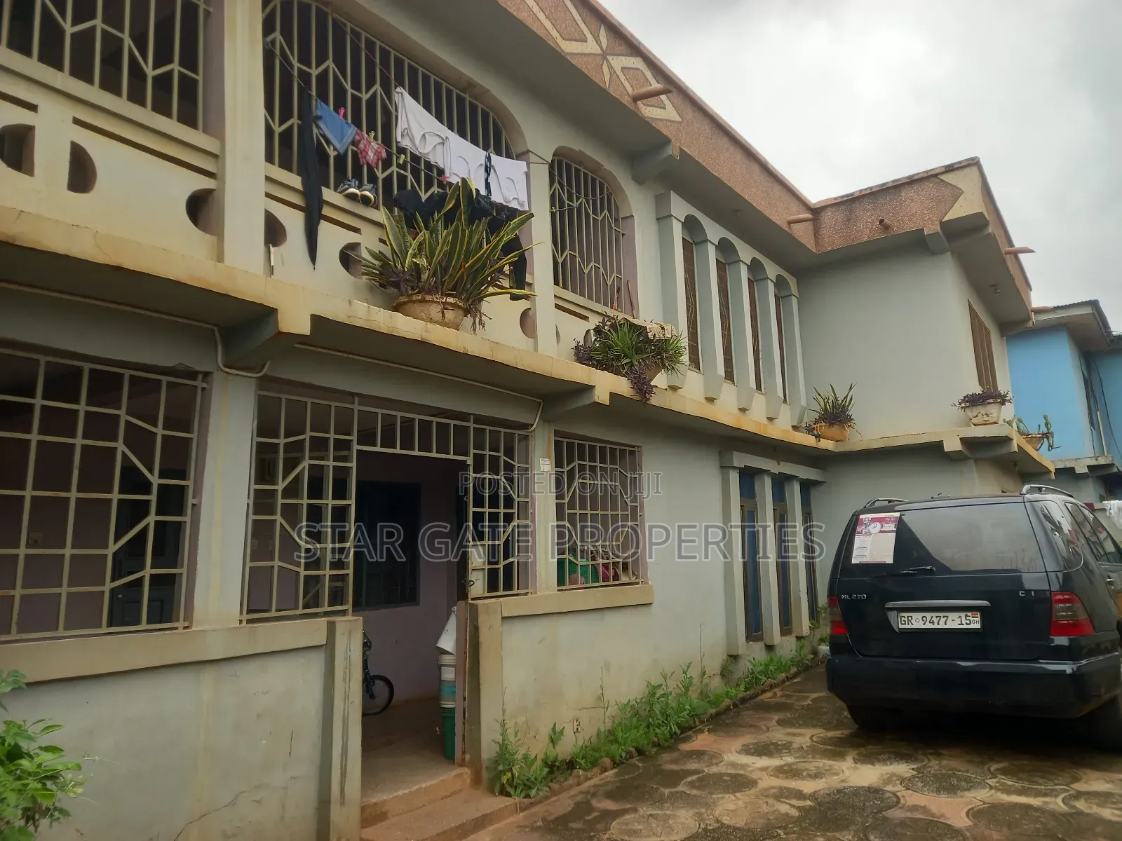 8bdrm House in Breman Abusuakruwa, Kumasi Metropolitan for sale