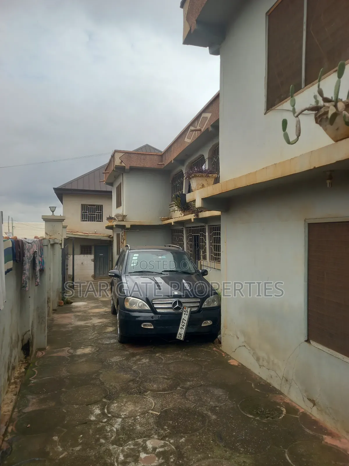 8bdrm House in Breman Abusuakruwa, Kumasi Metropolitan for sale