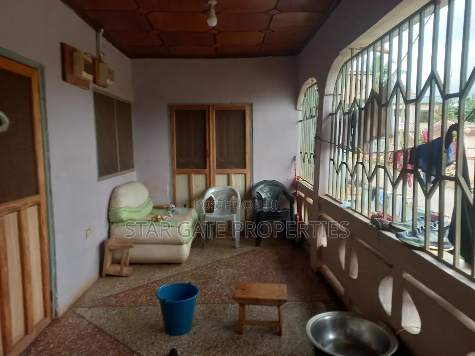 8bdrm House in Breman Abusuakruwa, Kumasi Metropolitan for sale