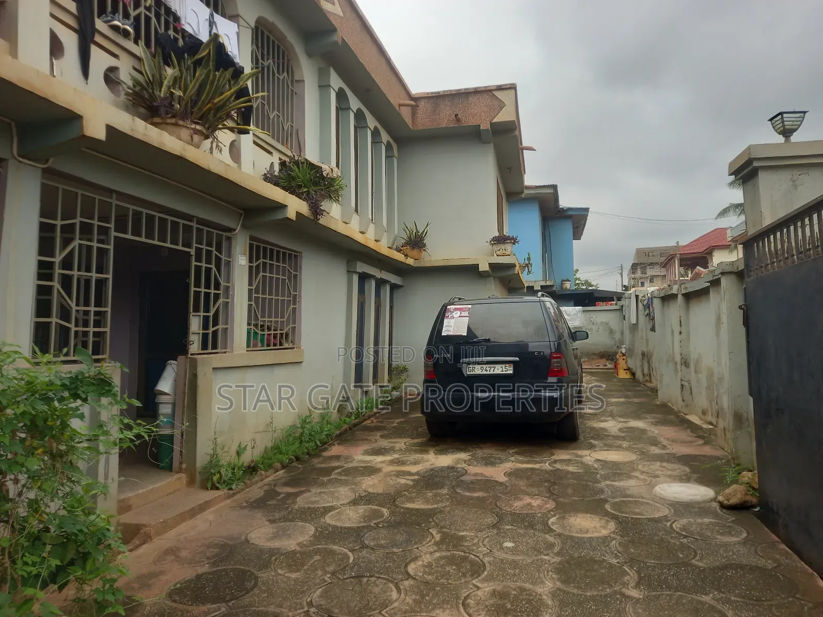 8bdrm House in Breman Abusuakruwa, Kumasi Metropolitan for sale