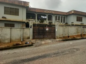 8bdrm House in Breman Abusuakruwa, Kumasi Metropolitan for sale