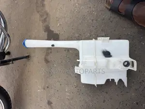 Hyundai Tucson 2014,2015,2016 Wiper Wash Bottle.