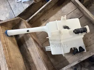 Hyundai Tucson 2016 Wiper Wash Bottle With Motor.