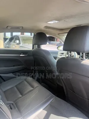 Hyundai Elantra SE 2020 Gray