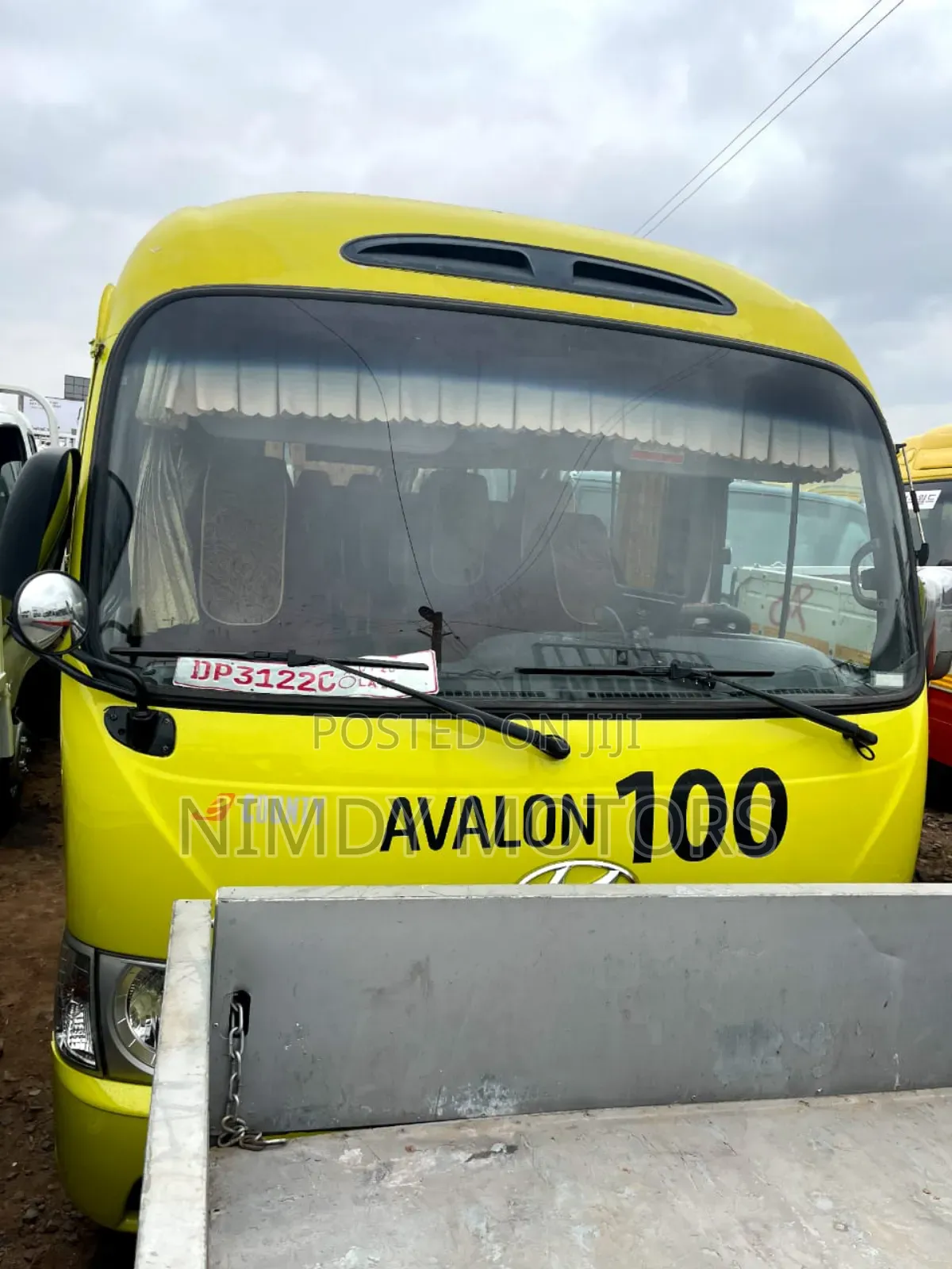Hyundai County 2015 Yellow