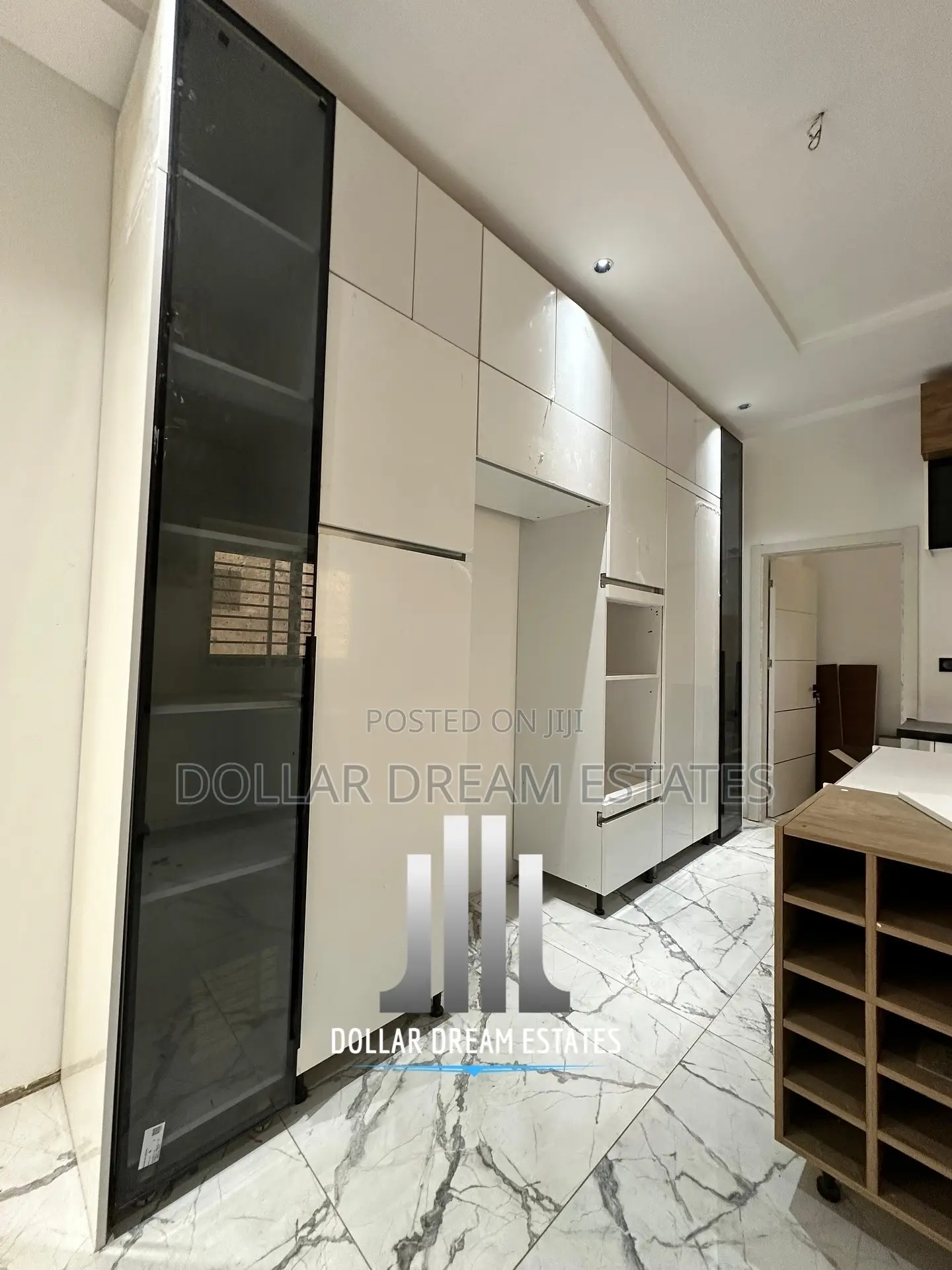 4bdrm House in Adenta for sale