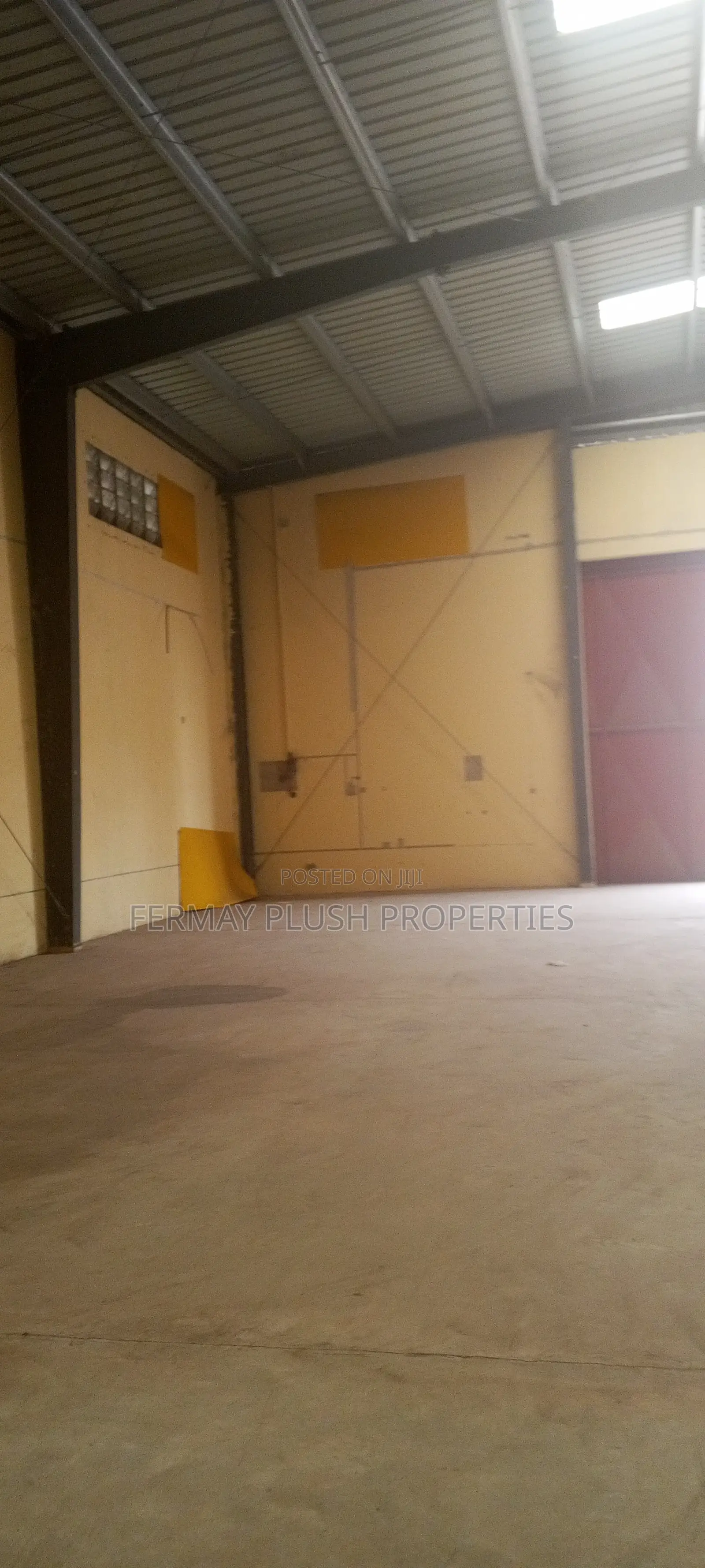 2000 Square Meters Warehouse for Rent in Spintex