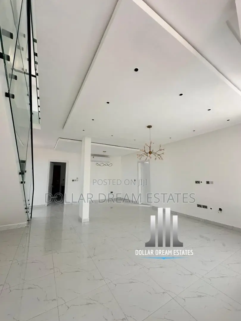 4bdrm House in Adenta for sale