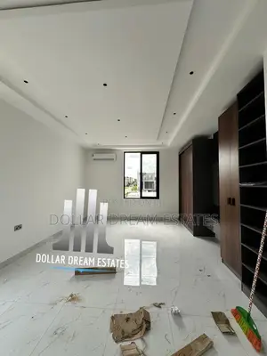 4bdrm House in Adenta for sale