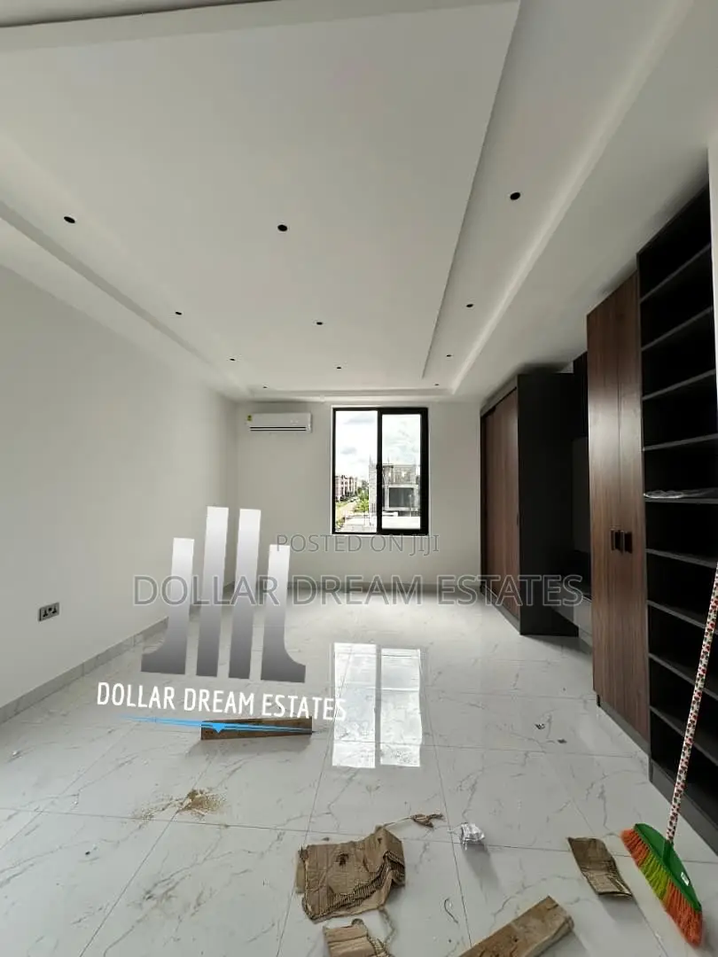 4bdrm House in Adenta for sale