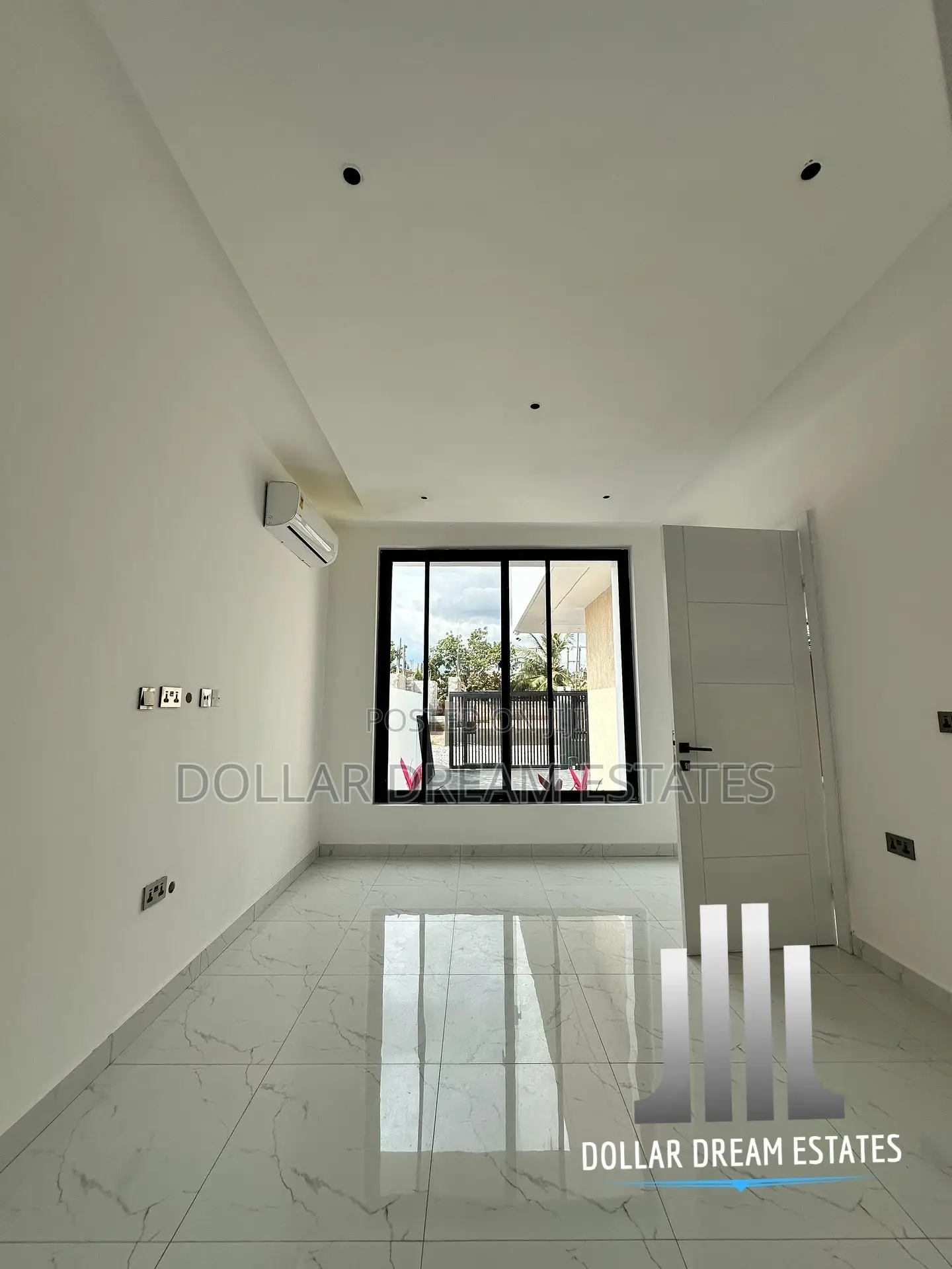 4bdrm House in Adenta for sale