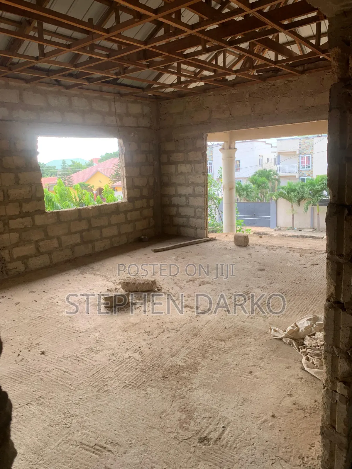 5bdrm House in Steve Estate for sale