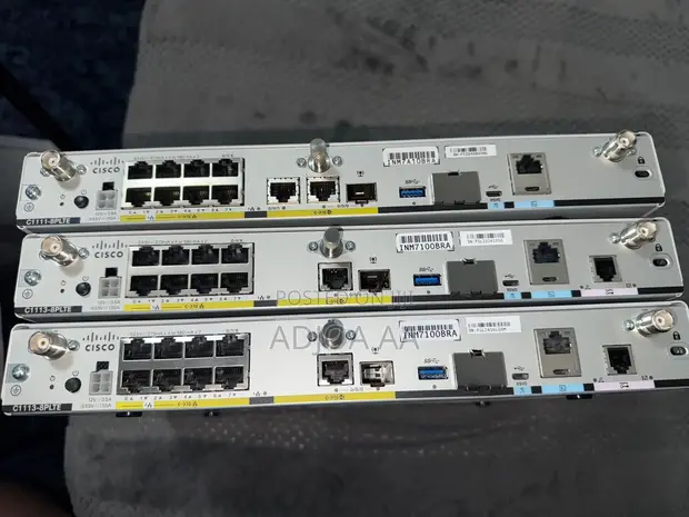 Routeur Cisco C1111-8PLTE – Switch Ethernet 8 Ports, Occasion, Bon Fonctionnement