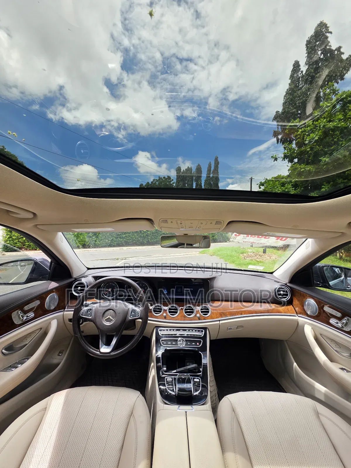 Mercedes-Benz E300 4Matic AWD Sedan (2.0L 4cyl 9A) 2017 Gray