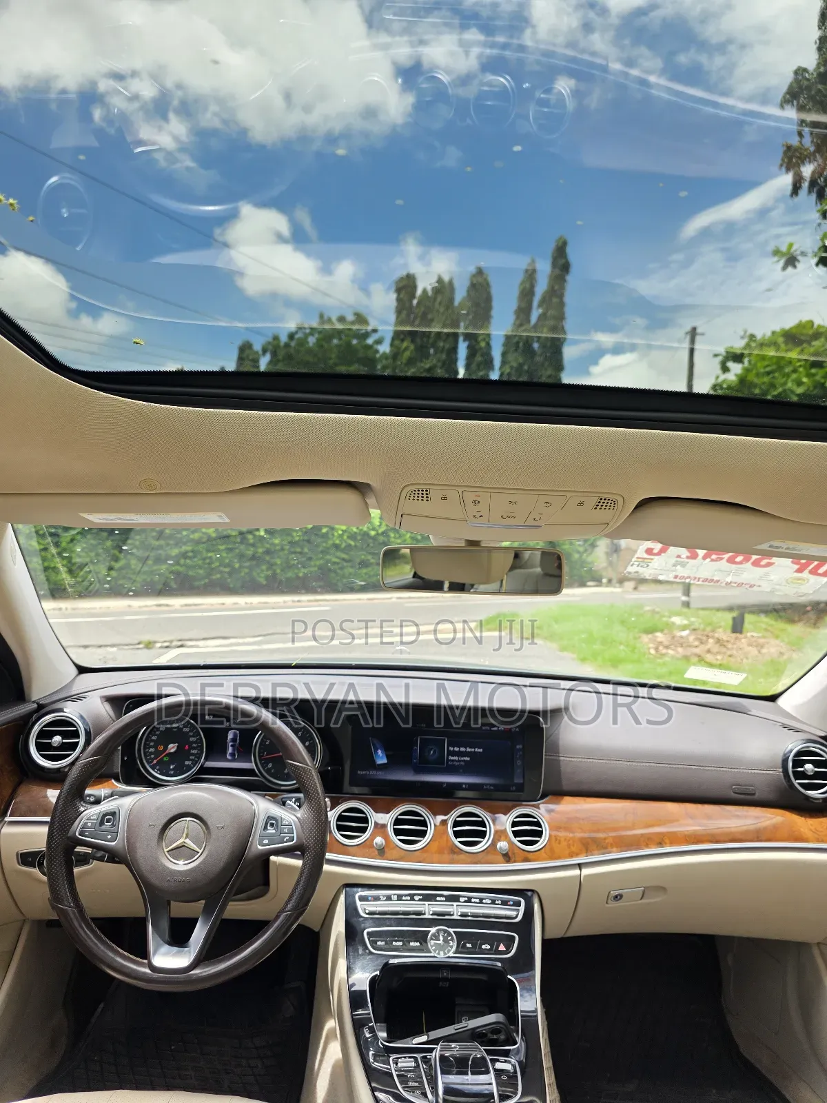Mercedes-Benz E300 4Matic AWD Sedan (2.0L 4cyl 9A) 2017 Gray