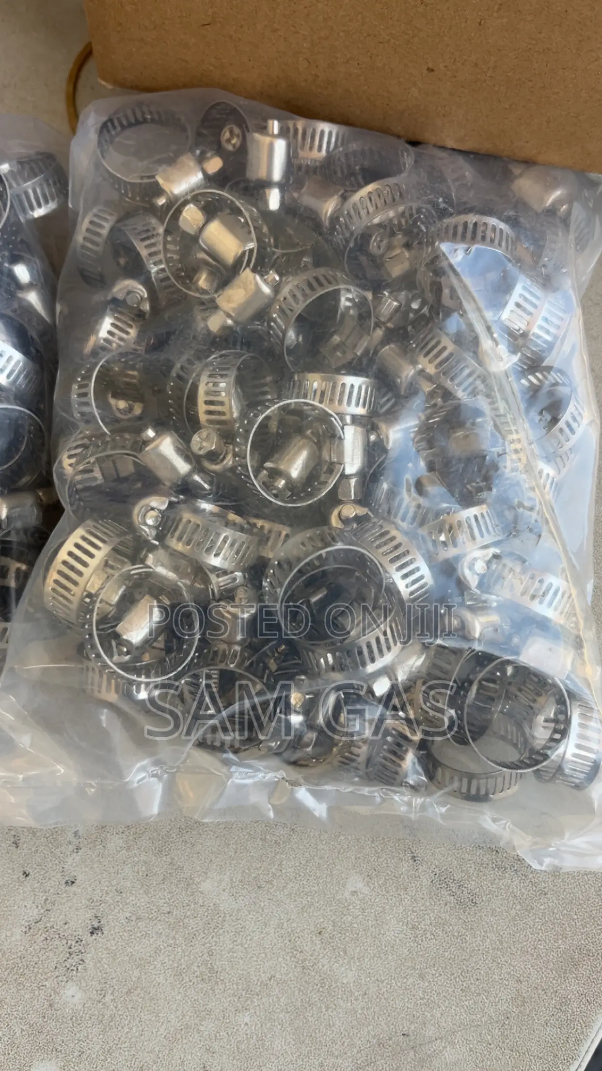 Gas Clips/Clamps