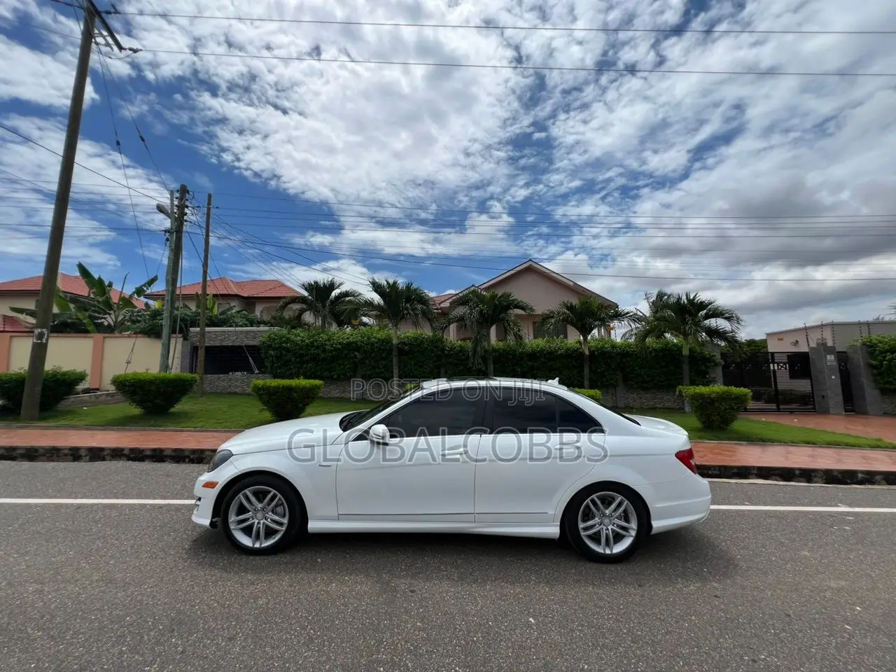 Mercedes-Benz C250 2013 Blue