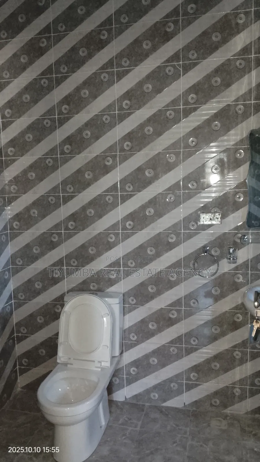 3bdrm Apartment in Tiyumba Real Estate, Haatso for rent