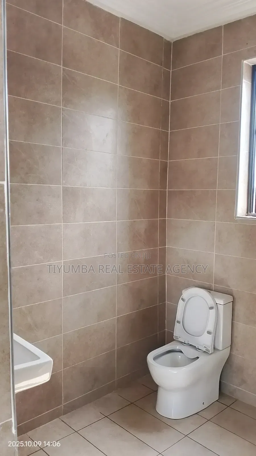 3bdrm Apartment in Tiyumba Real Estate, Haatso for rent