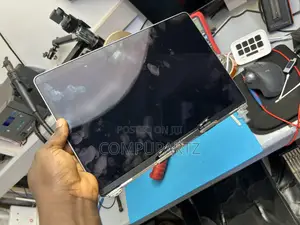 Apple Macbook Screens