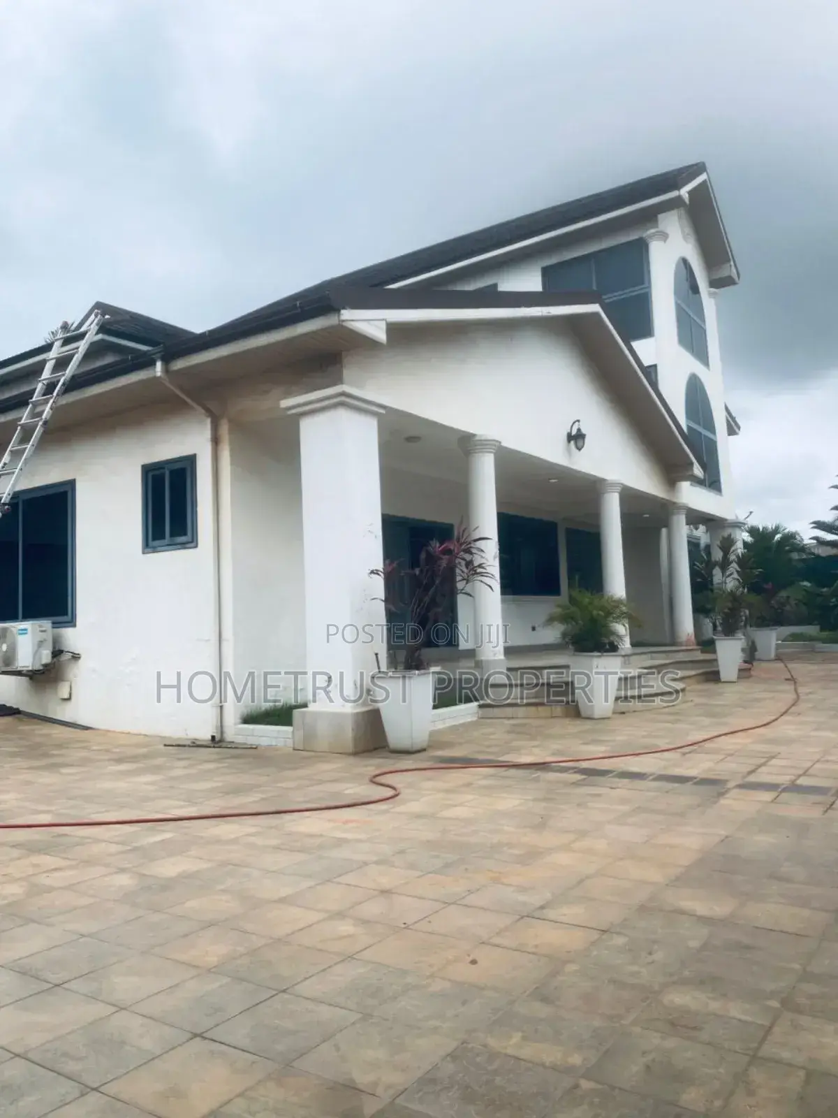 Furnished 7bdrm House in Home Trust, Achimota for sale