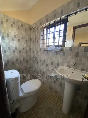 3bdrm Apartment in Lakeside Estate for rent