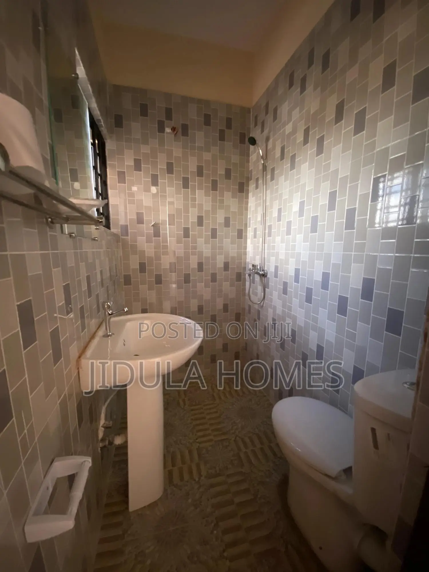 3bdrm Apartment in Lakeside Estate for rent