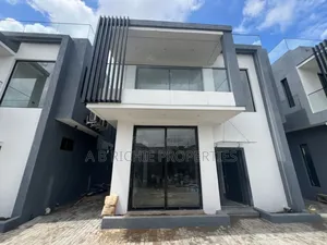 3bdrm Townhouse/Terrace in Ab Richie Properties, Dzorwulu for sale