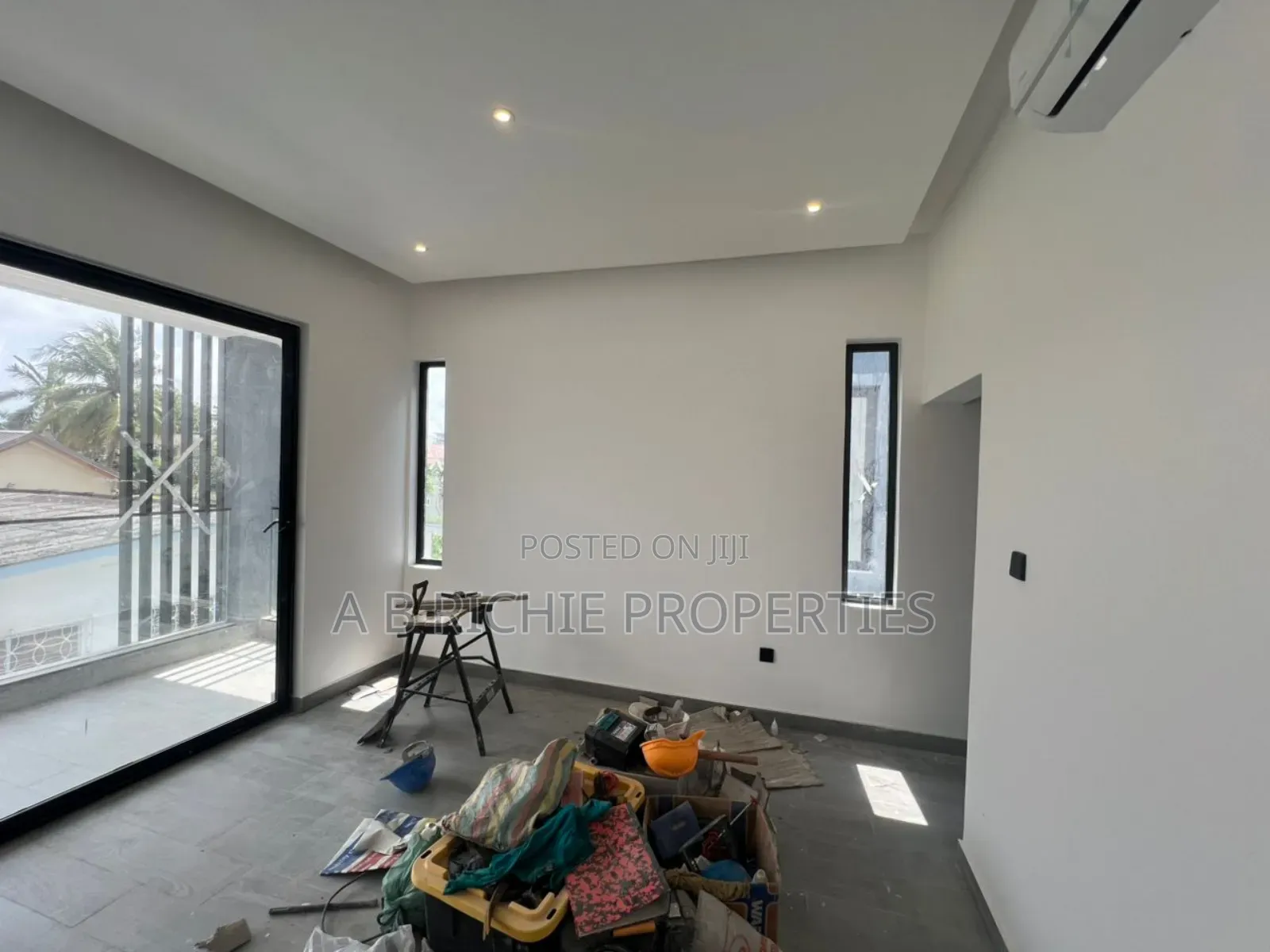 3bdrm Townhouse / Terrace in Ab Richie Properties, Dzorwulu for rent