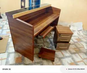 Front Desk (Receptionist Desk)