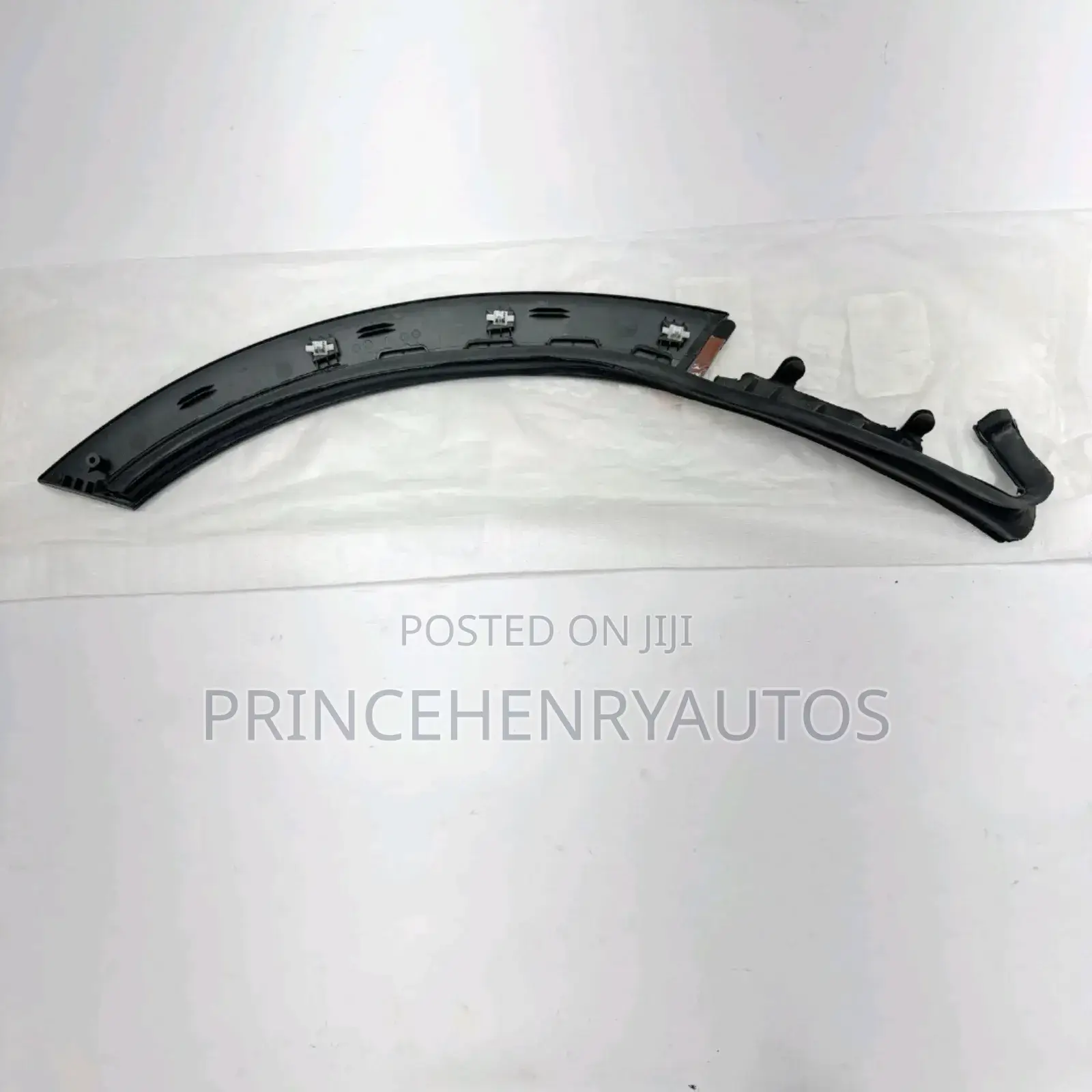 Homda Crv 2017-2022 Rear Door Wheel Eye L 75395-tla-a01