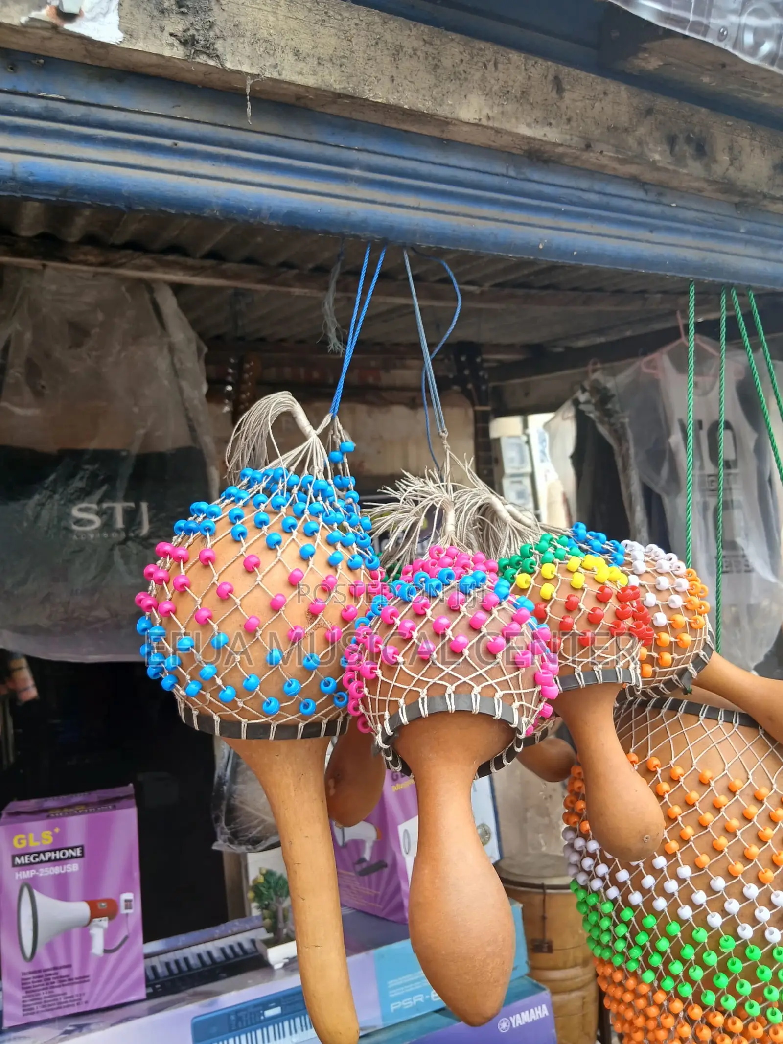 Local Maracas