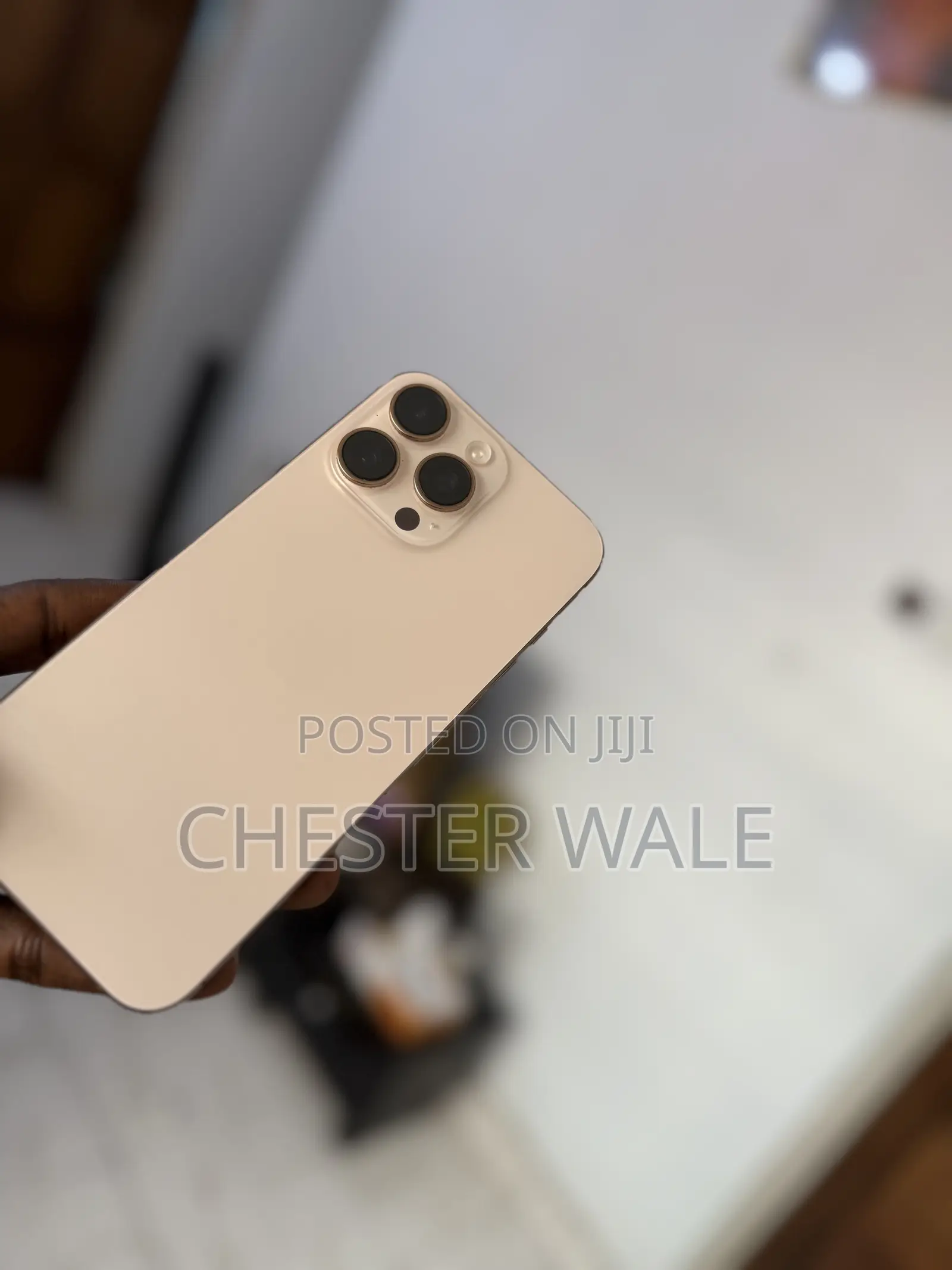 Apple iPhone 16 Pro Max 1 TB Gold