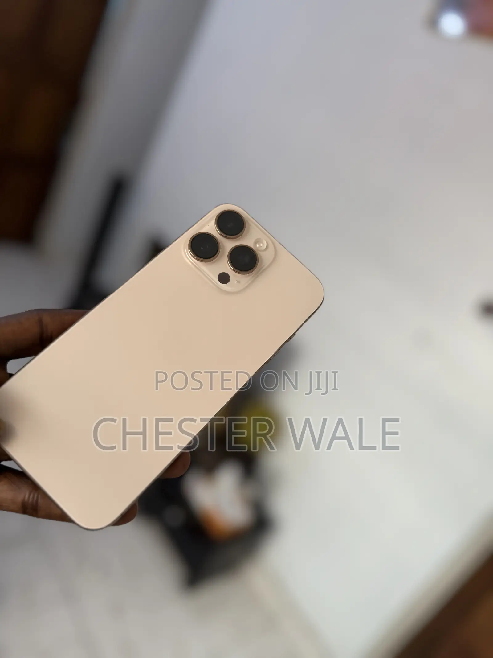 Apple iPhone 16 Pro Max 1 TB Gold